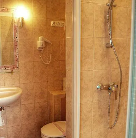 Apartment Apartmanhaz Zalanki Eger