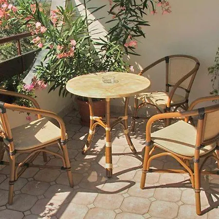Apartment Apartmanhaz Zalanki