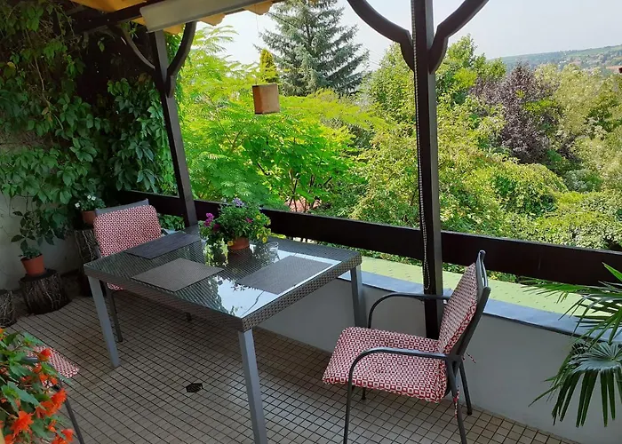 Апартаменты Apartmanhaz Zalanki